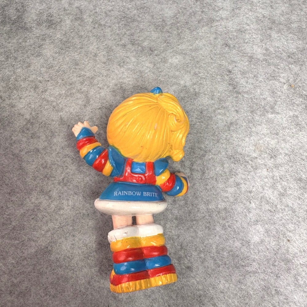 Vintage 1983 Rainbow Brite PVC Figurine Hallmark Cards 80s Toy Collectible - Picture 2 of 3